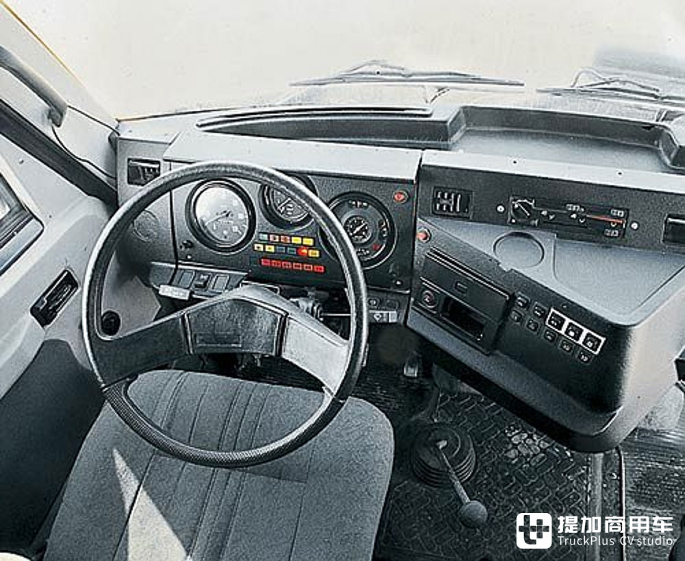 名为暴风雪,但最终只有一台原型车,俄罗斯UAMZ Buran长头卡车历史回顾 - 第8张 - 提加商用车网 名为暴风雪,但最终只有一台原型车,俄罗斯UAMZ Buran长头卡车历史回顾 - 第8张