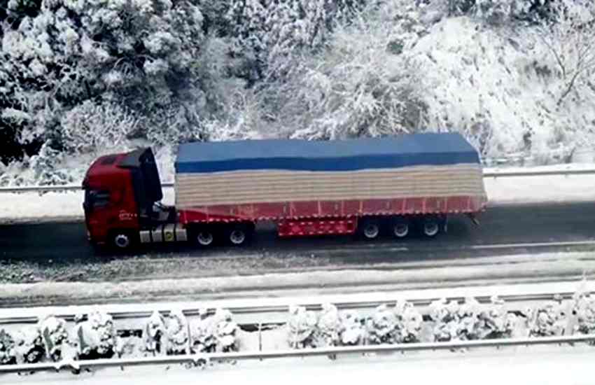 真金不怕火炼:昌龙新国标挂车挑战千里冰雪路 - 第1张 - 提加商用车网 真金不怕火炼:昌龙新国标挂车挑战千里冰雪路 - 第1张