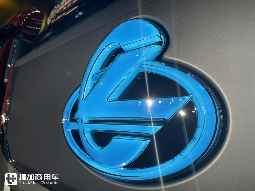 乘龙H5超轻版实拍评测 如何做到自重7.5吨? - 第12张 - 提加商用车网 乘龙H5超轻版实拍评测 如何做到自重7.5吨? - 第12张