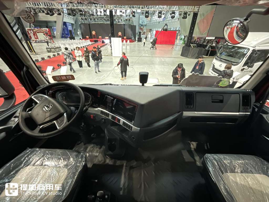 乘龙H5超轻版实拍评测 如何做到自重7.5吨? - 第14张 - 提加商用车网 乘龙H5超轻版实拍评测 如何做到自重7.5吨? - 第14张