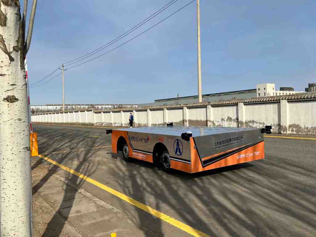 北奔重汽举办中蒙口岸智慧通关无人驾驶车辆演示活动 - 第5张 - 提加商用车网 北奔重汽举办中蒙口岸智慧通关无人驾驶车辆演示活动 - 第5张