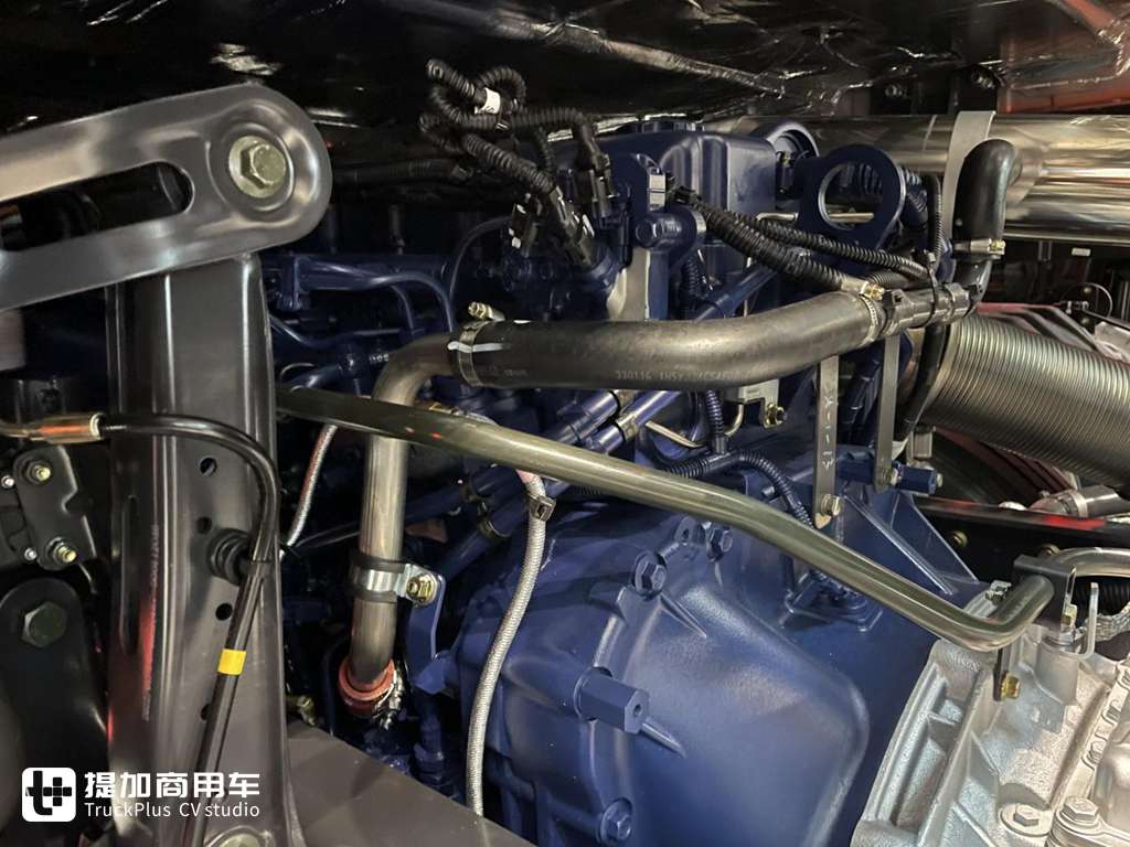 乘龙H5超轻版实拍评测 如何做到自重7.5吨? - 第8张 - 提加商用车网 乘龙H5超轻版实拍评测 如何做到自重7.5吨? - 第8张