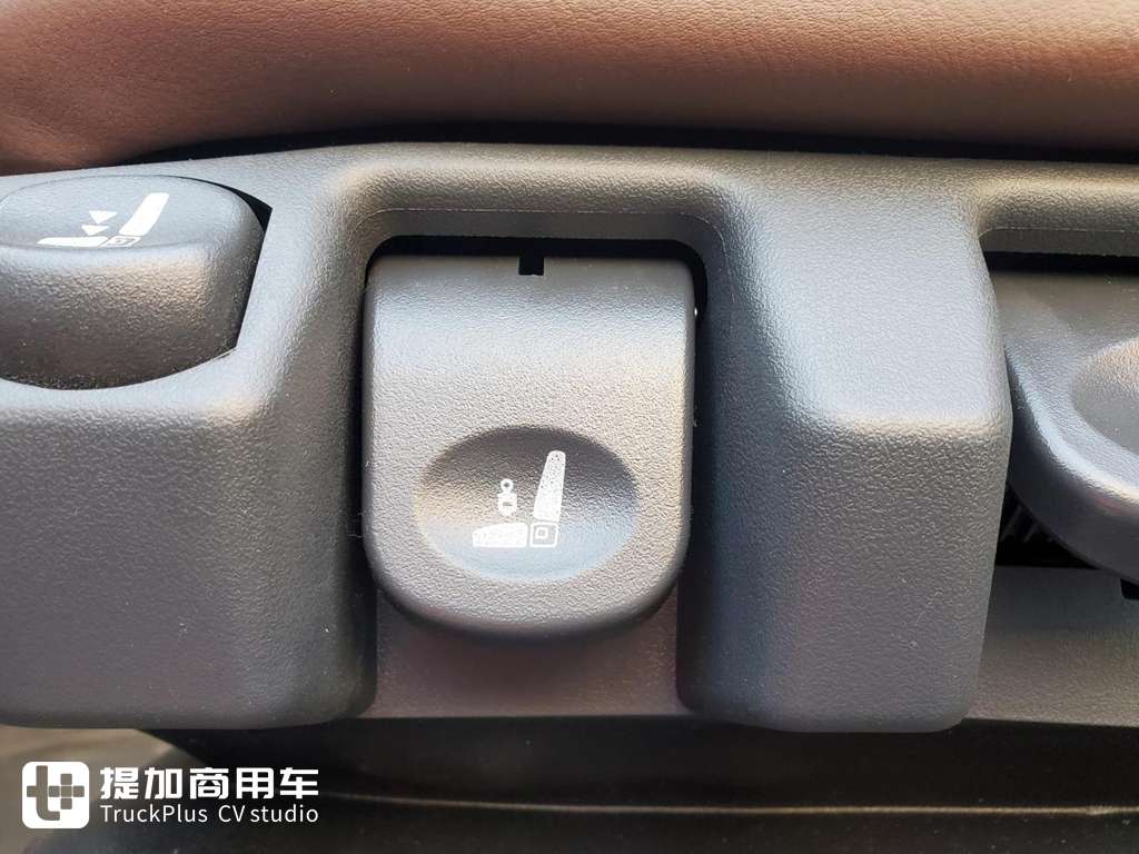 被国内外多款高端旗舰卡车标配,这款伊思灵华泰座椅,到底有多豪华舒适? - 第9张 - 提加商用车网 被国内外多款高端旗舰卡车标配,这款伊思灵华泰座椅,到底有多豪华舒适? - 第9张