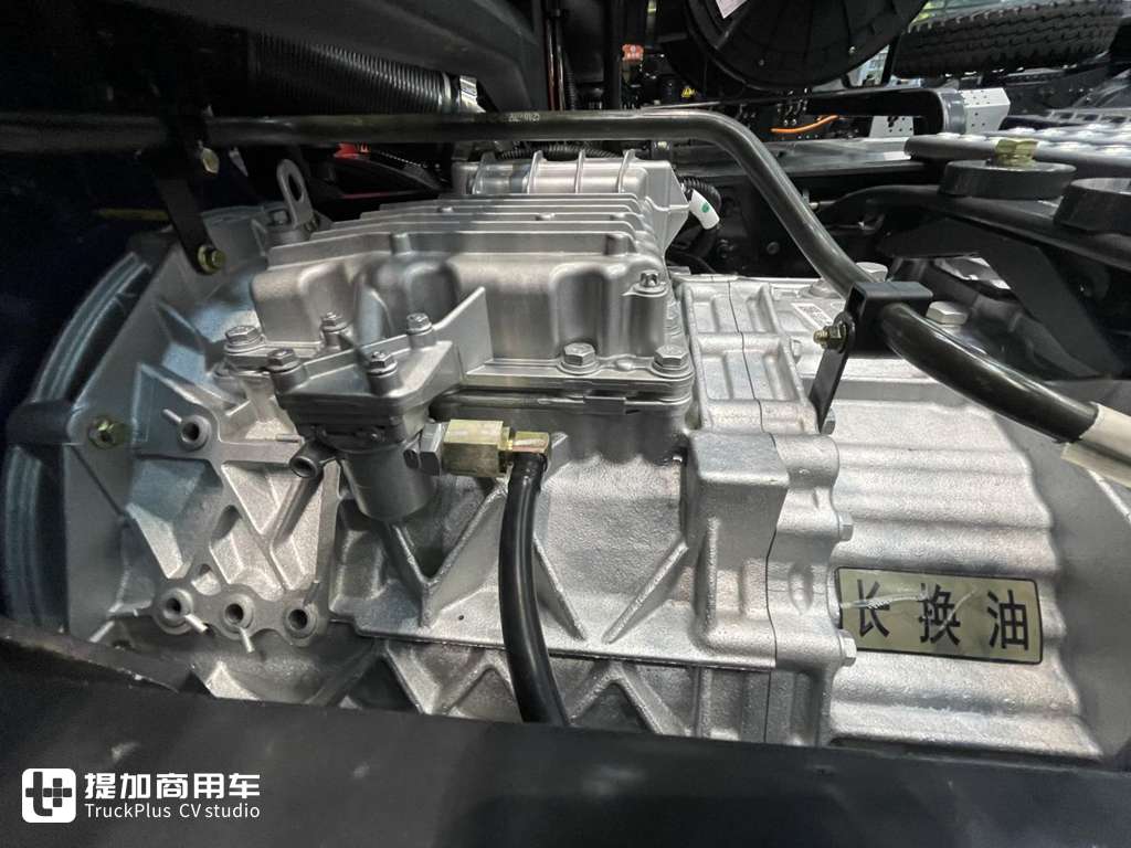 乘龙H5超轻版实拍评测 如何做到自重7.5吨? - 第9张 - 提加商用车网 乘龙H5超轻版实拍评测 如何做到自重7.5吨? - 第9张