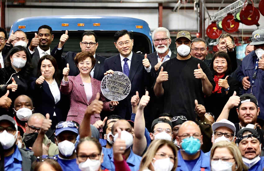 秦刚大使到访比亚迪美国工厂 为比亚迪“充电” - 第1张 - 提加商用车网 秦刚大使到访比亚迪美国工厂 为比亚迪“充电” - 第1张