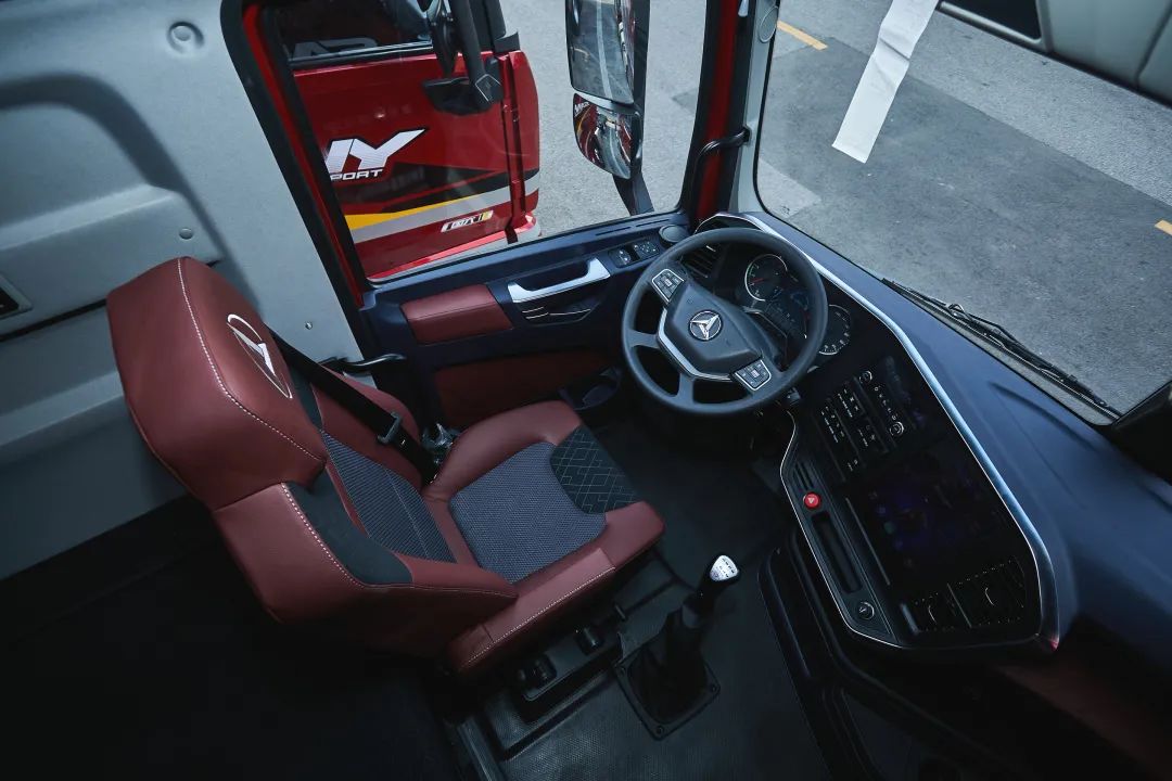 还没上市即引发抢购,江山·义460首位提车用户曝光! - 第4张 - 提加商用车网 还没上市即引发抢购,江山·义460首位提车用户曝光! - 第4张