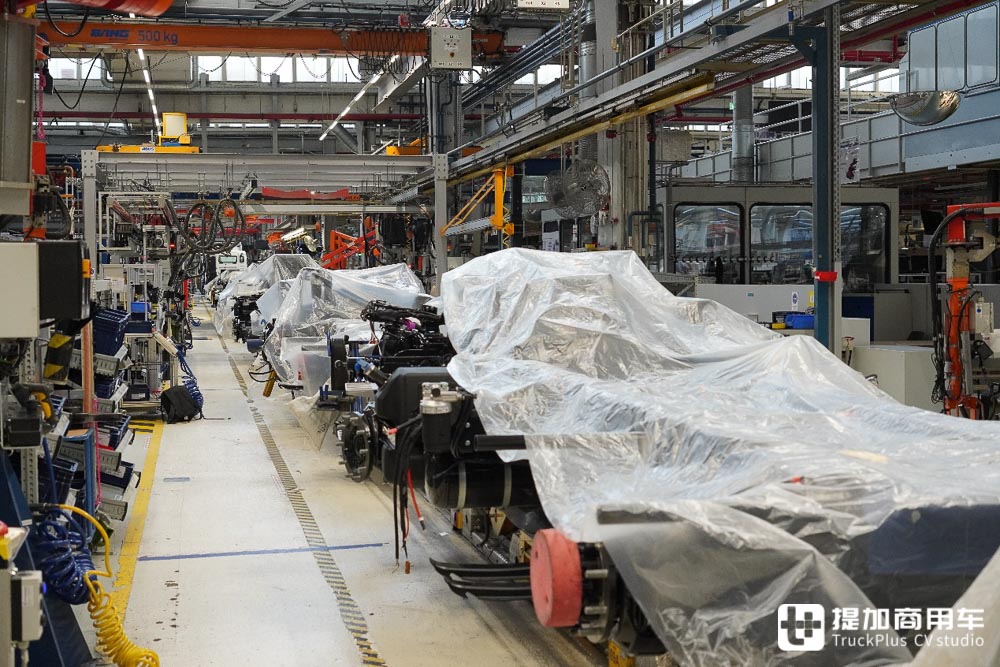 真的很受伤，乌克兰线束工厂断供，德国曼恩卡车最近基本处于停产状态