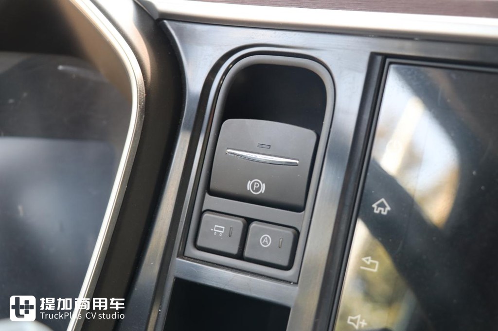 解放旗舰卡车新的天花板？解放鹰途商务舱超详细评测之外观内饰篇 - 第32张