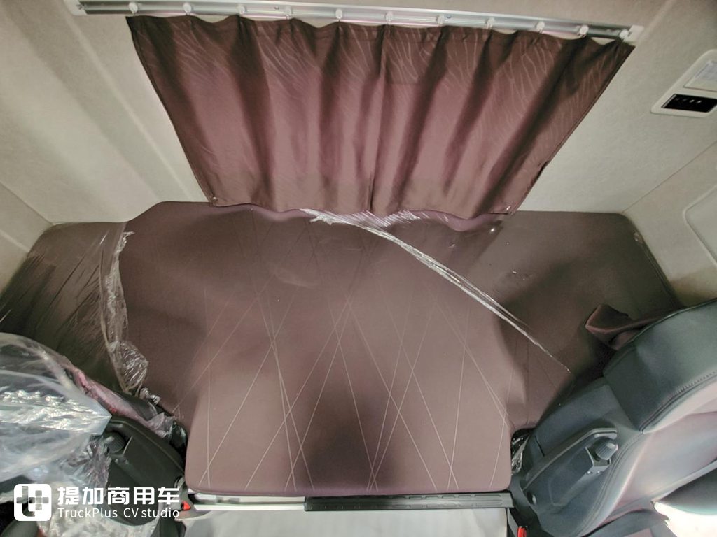 解放旗舰卡车新的天花板?解放鹰途商务舱超详细评测之外观内饰篇 - 第44张
