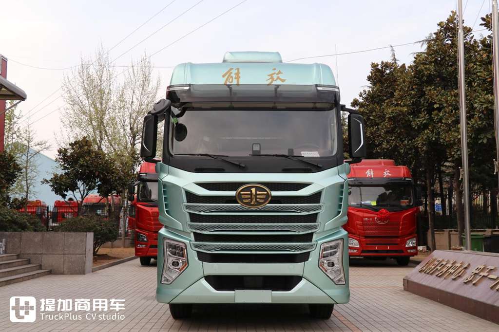 解放旗舰卡车新的天花板?解放鹰途商务舱超详细评测之外观内饰篇 - 第5张
