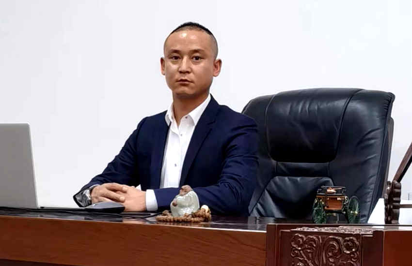 白手起家创业路,他为何对沃尔沃卡车推崇备至?