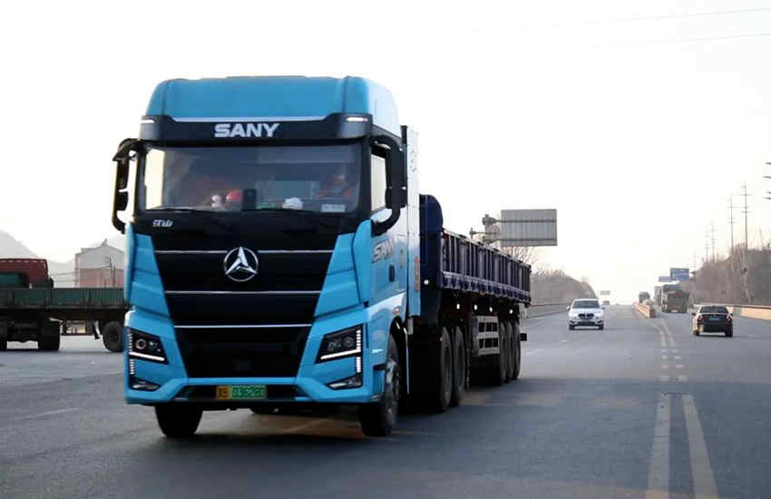 充满能跑240km，江山EV550让你轻松告别续航焦虑