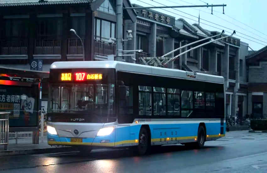 当107路再次经过,时间是带走青春的电车