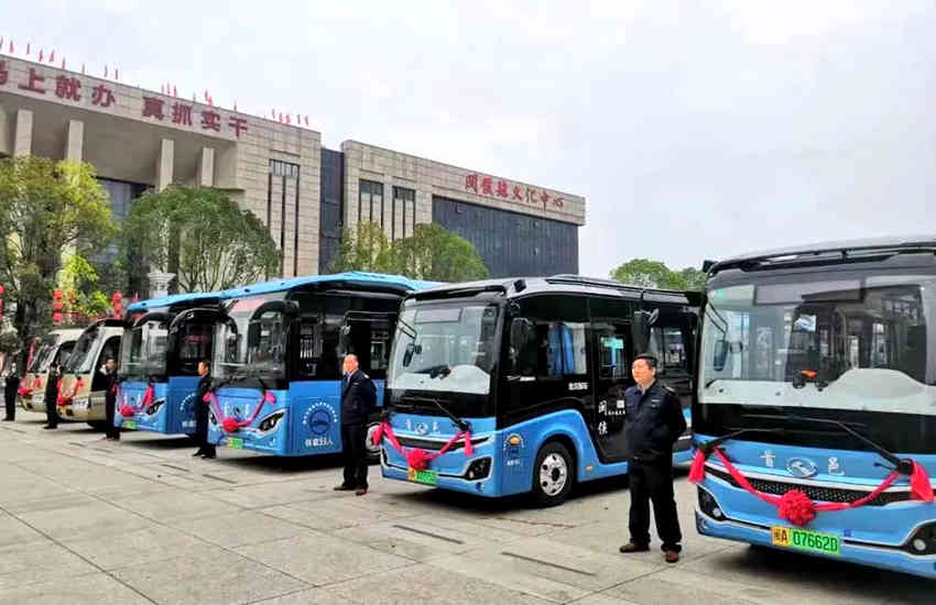 金龙客车助力城乡交通发展，建设美好城市