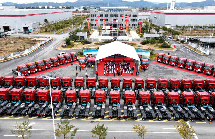 柳州捷报!柳钢大批订购解放卡车!