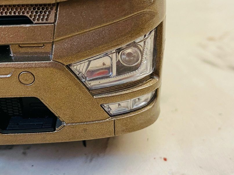 模型与实车对比,带您看解放J7模型还有哪些细节值得改进 - 第6张 - 提加商用车网 模型与实车对比,带您看解放J7模型还有哪些细节值得改进 - 第6张