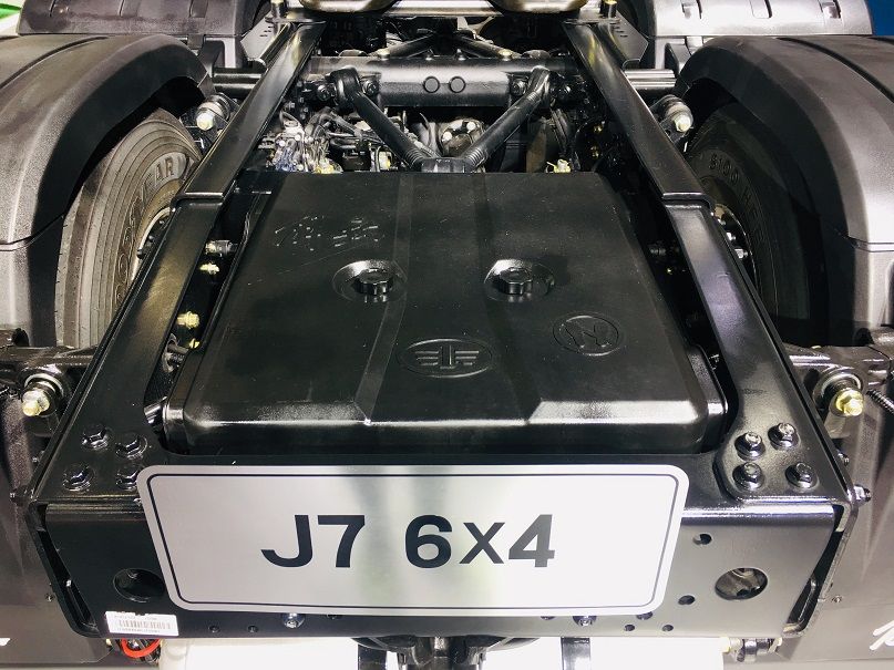 模型与实车对比,带您看解放J7模型还有哪些细节值得改进 - 第21张 - 提加商用车网 模型与实车对比,带您看解放J7模型还有哪些细节值得改进 - 第21张