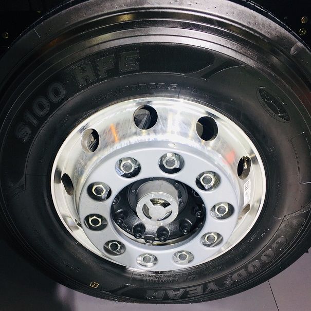 模型与实车对比,带您看解放J7模型还有哪些细节值得改进 - 第25张 - 提加商用车网 模型与实车对比,带您看解放J7模型还有哪些细节值得改进 - 第25张