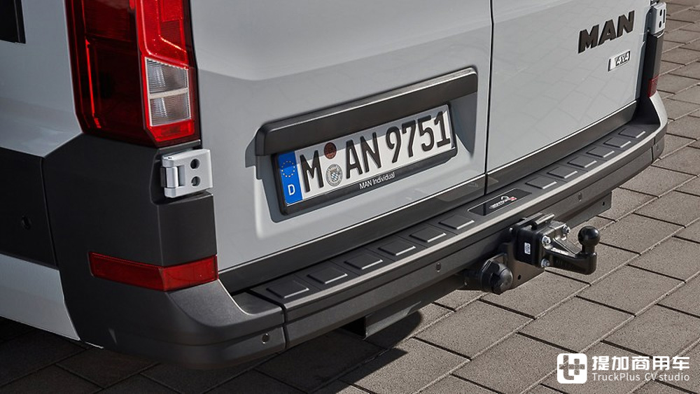 高端定制,厢货天花板来袭?曼恩最新推出的TGE Individual Lion S实拍 - 第10张 - 提加商用车网 高端定制,厢货天花板来袭?曼恩最新推出的TGE Individual Lion S实拍 - 第10张