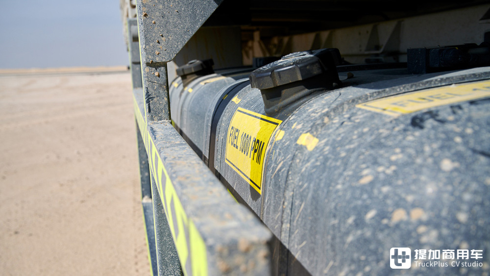 专为中东市场打造?比乌尼莫克越野能力更强!奔驰新一代Zetros卡车实拍 - 第10张 - 提加商用车网 专为中东市场打造?比乌尼莫克越野能力更强!奔驰新一代Zetros卡车实拍 - 第10张