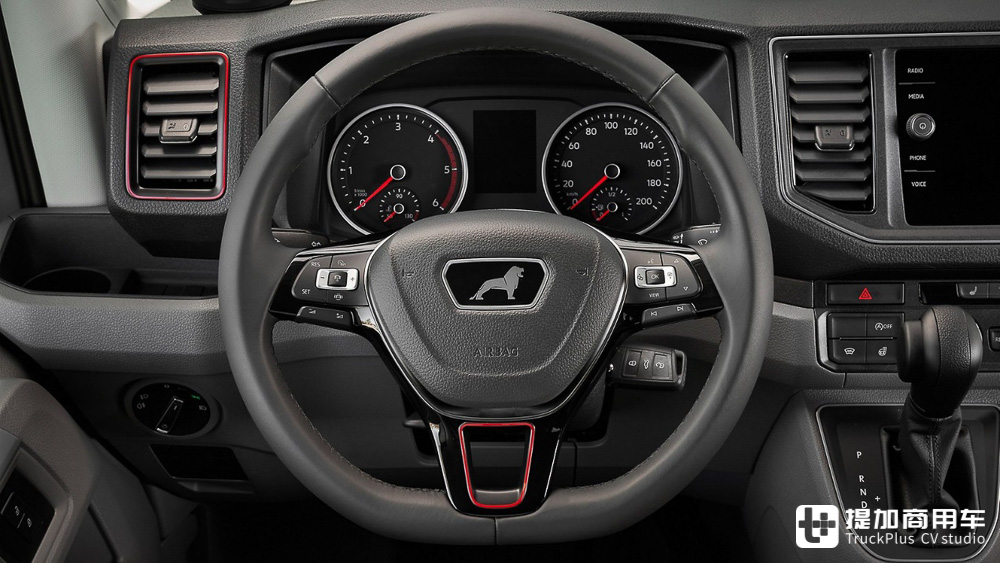 高端定制,厢货天花板来袭?曼恩最新推出的TGE Individual Lion S实拍 - 第11张 - 提加商用车网 高端定制,厢货天花板来袭?曼恩最新推出的TGE Individual Lion S实拍 - 第11张