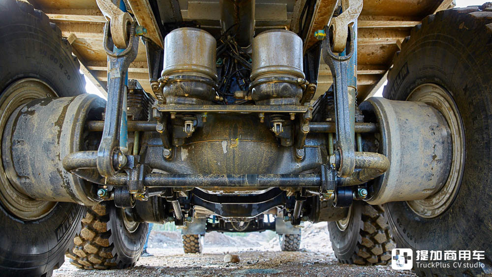 专为中东市场打造?比乌尼莫克越野能力更强!奔驰新一代Zetros卡车实拍 - 第12张 - 提加商用车网 专为中东市场打造?比乌尼莫克越野能力更强!奔驰新一代Zetros卡车实拍 - 第12张