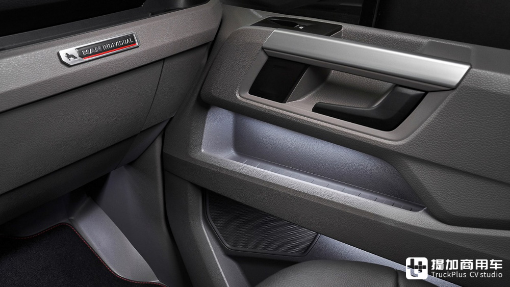 高端定制,厢货天花板来袭?曼恩最新推出的TGE Individual Lion S实拍 - 第13张 - 提加商用车网 高端定制,厢货天花板来袭?曼恩最新推出的TGE Individual Lion S实拍 - 第13张