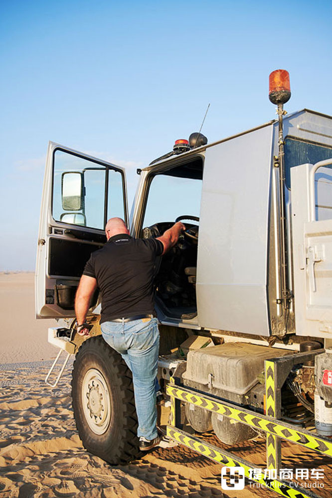 专为中东市场打造?比乌尼莫克越野能力更强!奔驰新一代Zetros卡车实拍 - 第13张 - 提加商用车网 专为中东市场打造?比乌尼莫克越野能力更强!奔驰新一代Zetros卡车实拍 - 第13张