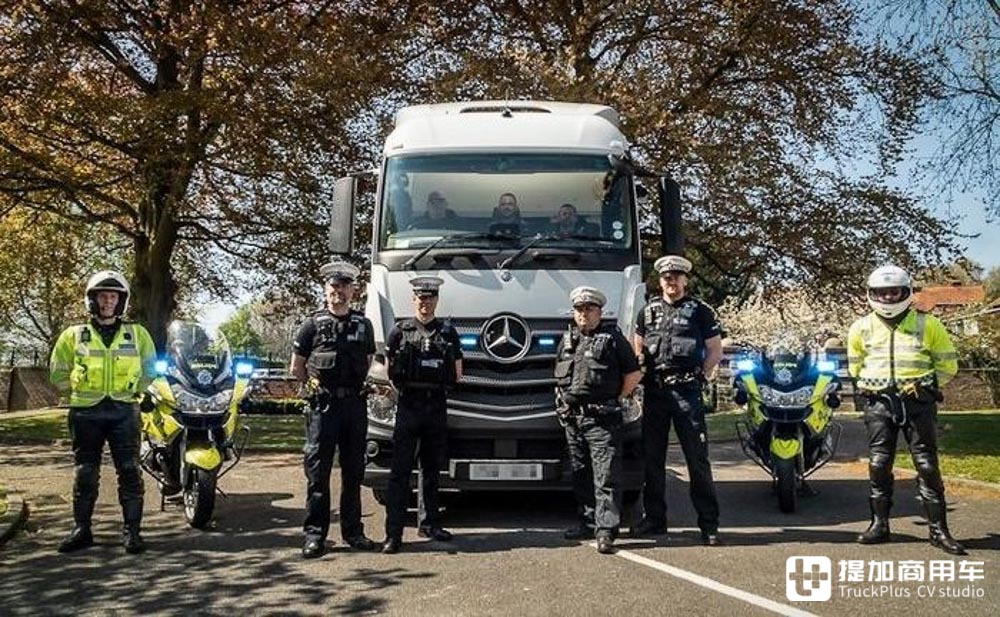 双方向盘卡车干啥用的?750马力沃尔沃扫地车是何方神圣?网络热门卡车鉴定第四期 - 第15张 - 提加商用车网 双方向盘卡车干啥用的?750马力沃尔沃扫地车是何方神圣?网络热门卡车鉴定第四期 - 第15张
