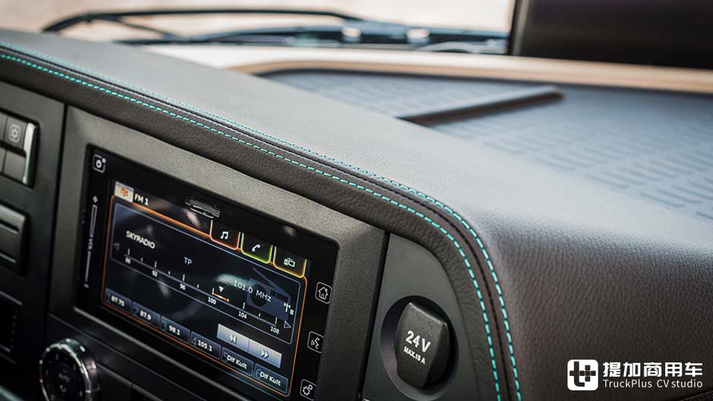 限量15台的超稀有车型领衔,奔驰Actros限量卡车盘点(下) - 第17张 - 提加商用车网 限量15台的超稀有车型领衔,奔驰Actros限量卡车盘点(下) - 第17张