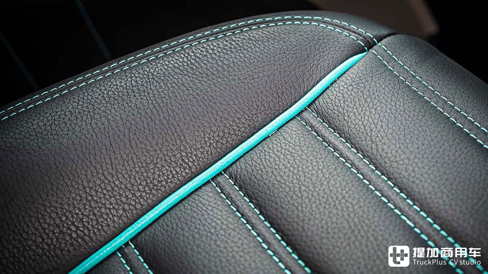 限量15台的超稀有车型领衔,奔驰Actros限量卡车盘点(下) - 第18张 - 提加商用车网 限量15台的超稀有车型领衔,奔驰Actros限量卡车盘点(下) - 第18张