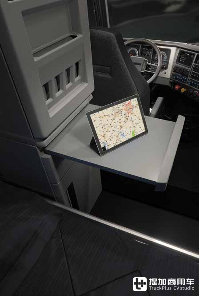 最豪华的美式生活舱之一，也是美国市场上最热销的8级重卡，马克Anthem卡车实拍 - 第23张