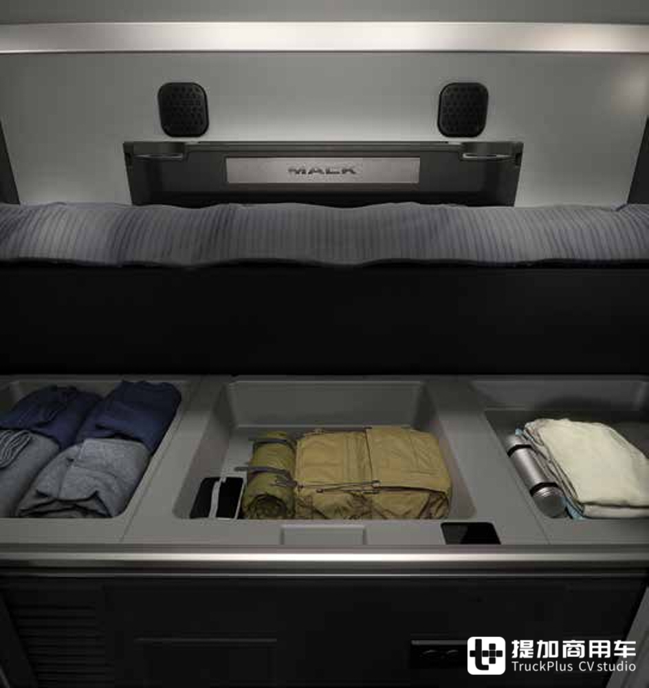 最豪华的美式生活舱之一，也是美国市场上最热销的8级重卡，马克Anthem卡车实拍 - 第26张