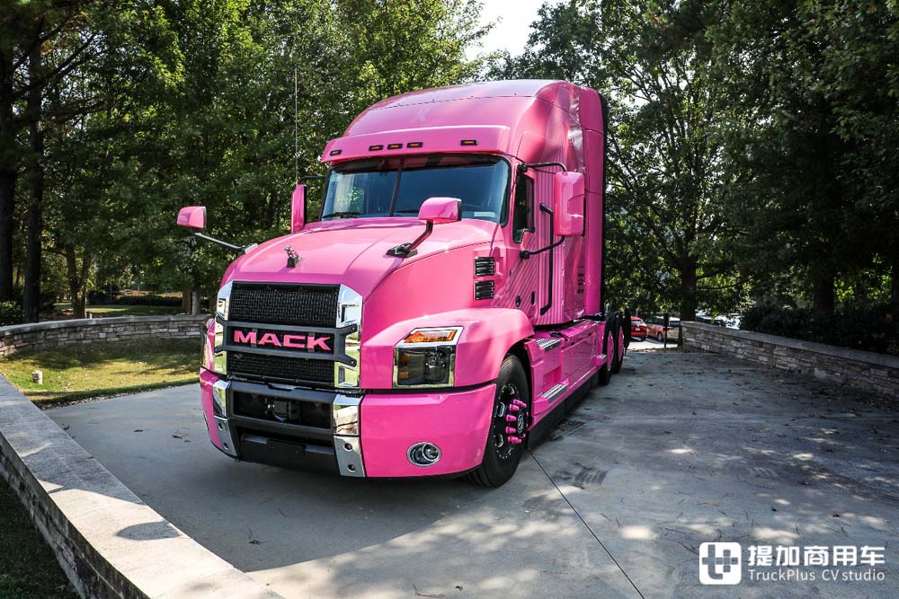 最豪华的美式生活舱之一，也是美国市场上最热销的8级重卡，马克Anthem卡车实拍 - 第28张