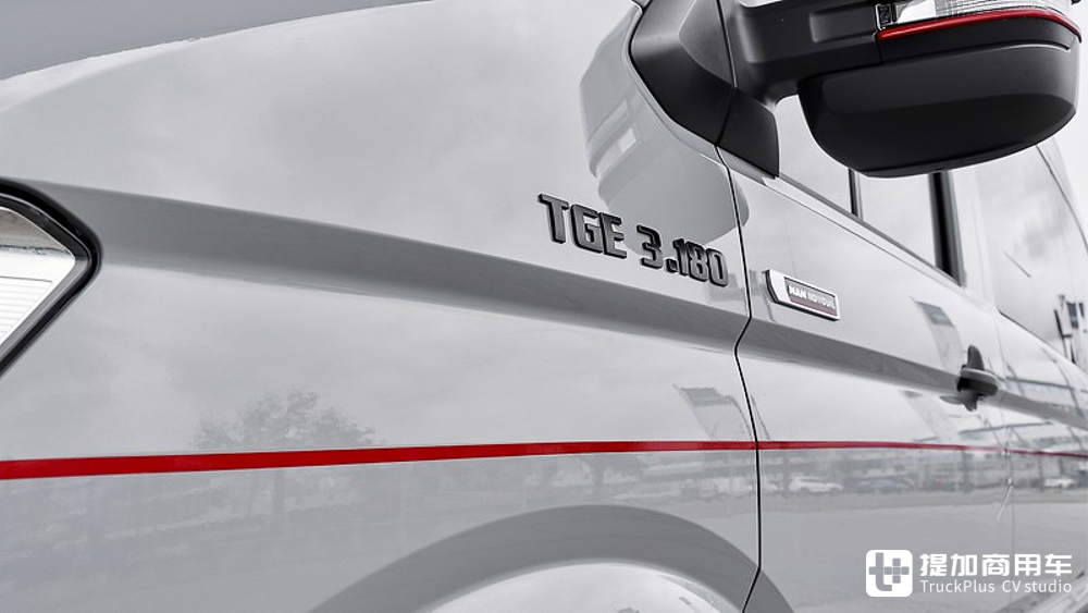 高端定制,厢货天花板来袭?曼恩最新推出的TGE Individual Lion S实拍 - 第4张 - 提加商用车网 高端定制,厢货天花板来袭?曼恩最新推出的TGE Individual Lion S实拍 - 第4张