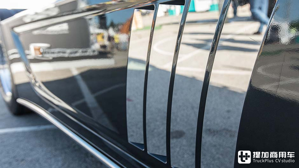 限量15台的超稀有车型领衔,奔驰Actros限量卡车盘点(下) - 第5张 - 提加商用车网 限量15台的超稀有车型领衔,奔驰Actros限量卡车盘点(下) - 第5张