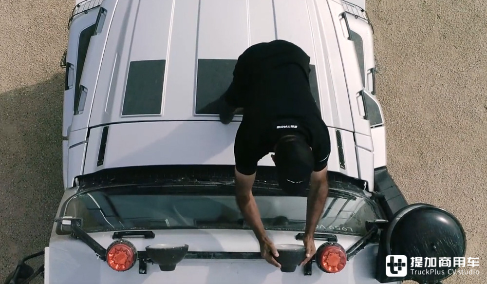 专为中东市场打造?比乌尼莫克越野能力更强!奔驰新一代Zetros卡车实拍 - 第6张 - 提加商用车网 专为中东市场打造?比乌尼莫克越野能力更强!奔驰新一代Zetros卡车实拍 - 第6张