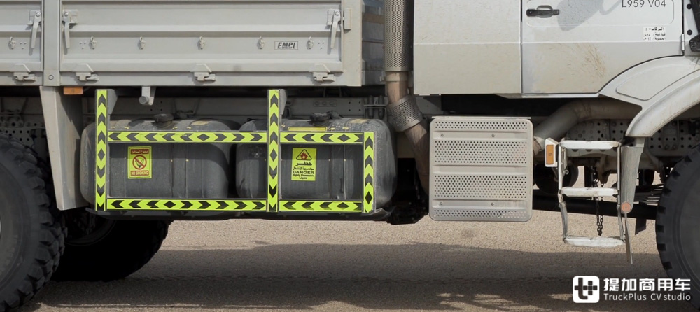 专为中东市场打造?比乌尼莫克越野能力更强!奔驰新一代Zetros卡车实拍 - 第9张 - 提加商用车网 专为中东市场打造?比乌尼莫克越野能力更强!奔驰新一代Zetros卡车实拍 - 第9张