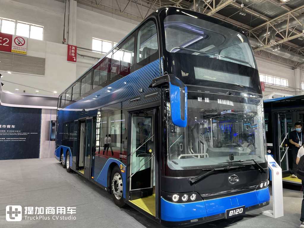 中国首款三轴双层纯电动观光公交车 比亚迪B12D实拍评测 - 第1张 - 提加商用车网 中国首款三轴双层纯电动观光公交车 比亚迪B12D实拍评测 - 第1张