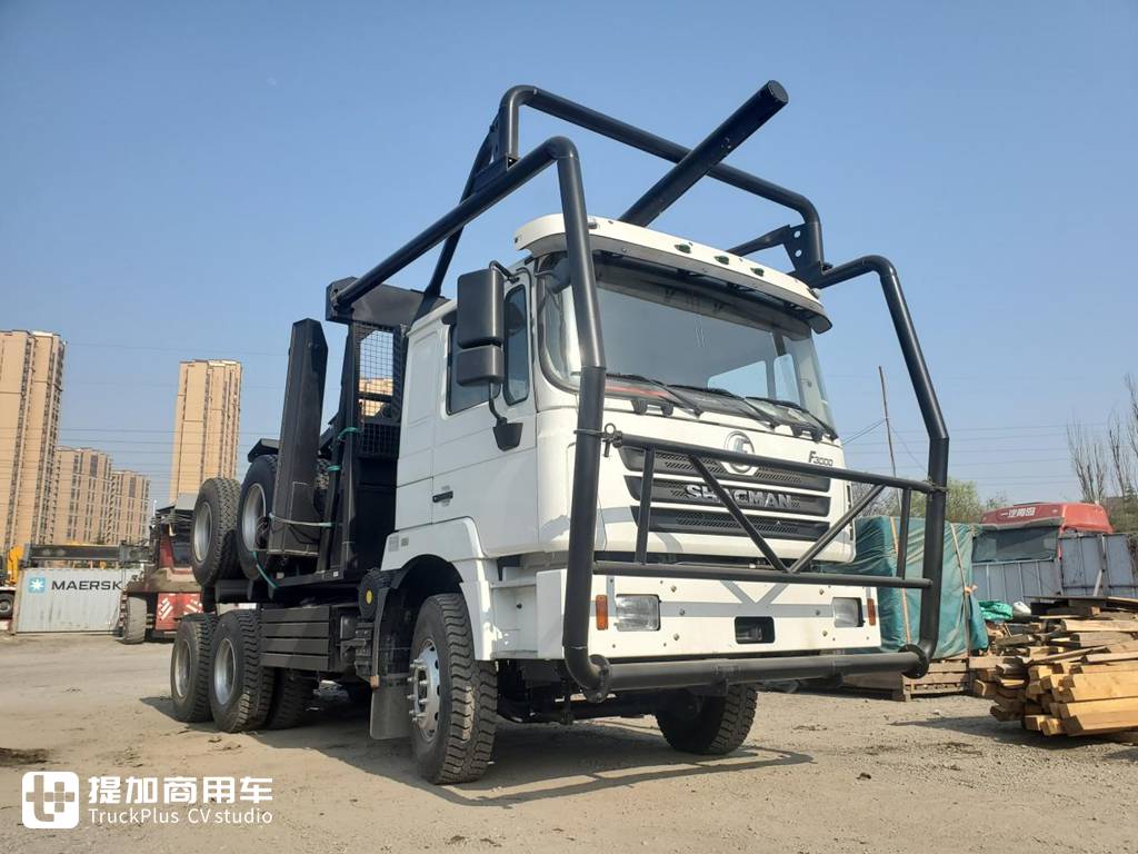 后八轮挂车可以折叠到主车上,陕汽德龙出口版重型木材运输车实拍 - 第1张 - 提加商用车网 后八轮挂车可以折叠到主车上,陕汽德龙出口版重型木材运输车实拍 - 第1张