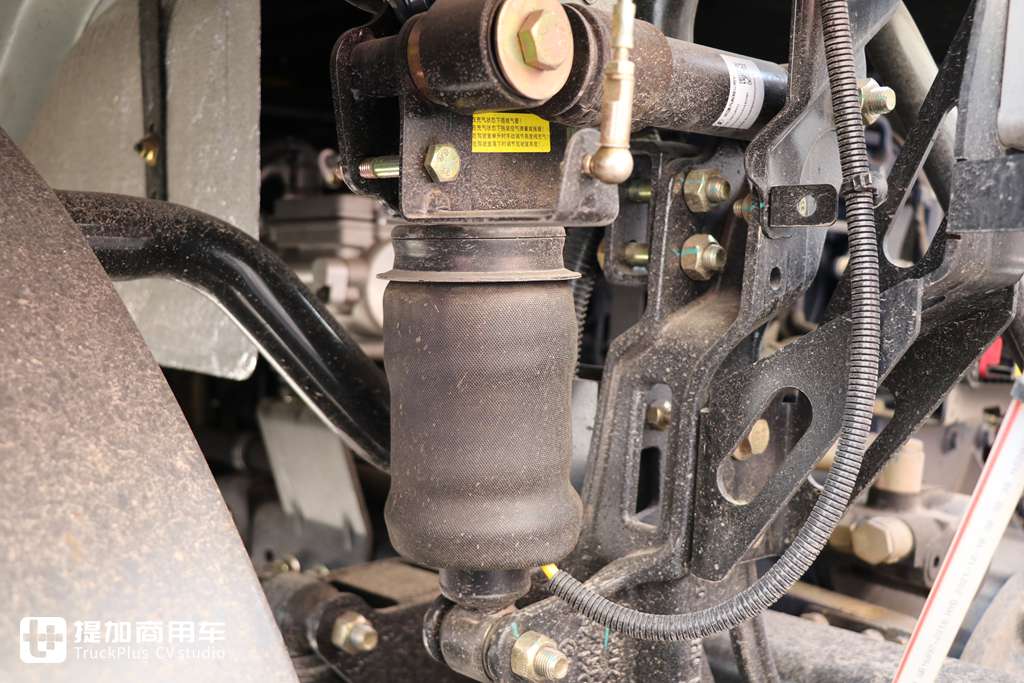陕汽:造准大件运输卡车,我们就没有输过,带您看德龙X5000准大件牵引车的新实力 - 第11张 - 提加商用车网 陕汽:造准大件运输卡车,我们就没有输过,带您看德龙X5000准大件牵引车的新实力 - 第11张