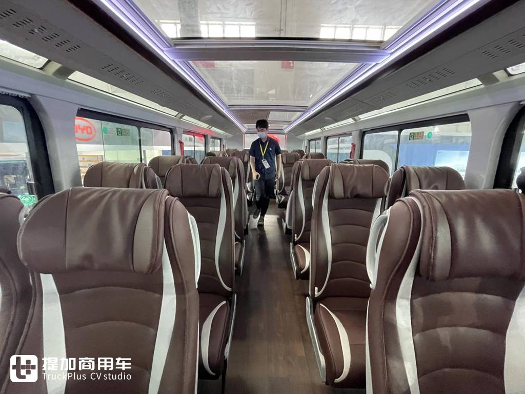 中国首款三轴双层纯电动观光公交车 比亚迪B12D实拍评测 - 第11张 - 提加商用车网 中国首款三轴双层纯电动观光公交车 比亚迪B12D实拍评测 - 第11张