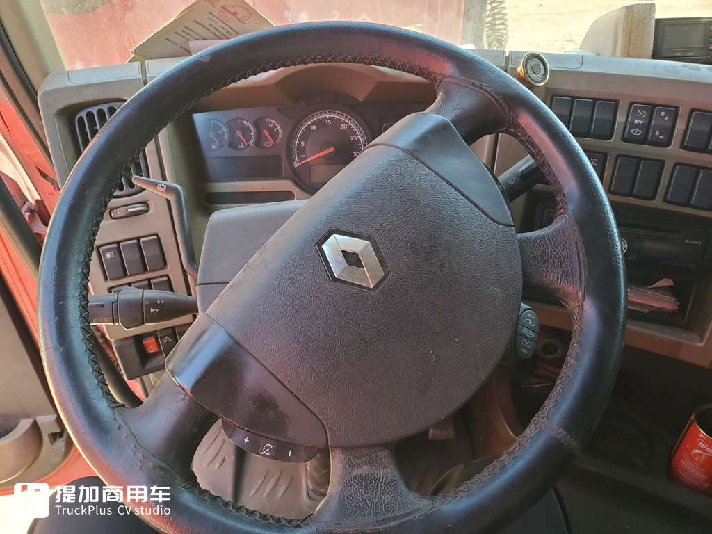 实拍退役的雷诺普雷米姆卡车,在国内跑了150多万公里,但知道它的人不多 - 第12张 - 提加商用车网 实拍退役的雷诺普雷米姆卡车,在国内跑了150多万公里,但知道它的人不多 - 第12张