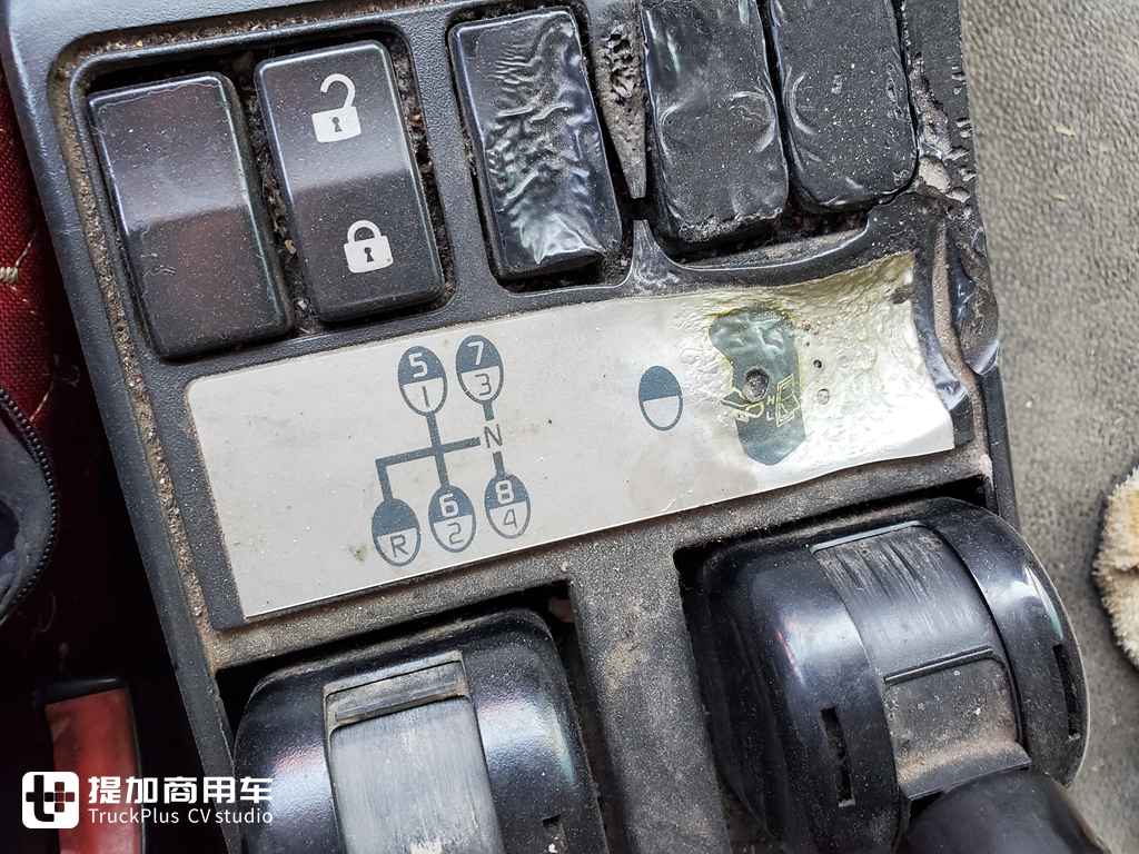 实拍退役的雷诺普雷米姆卡车,在国内跑了150多万公里,但知道它的人不多 - 第19张 - 提加商用车网 实拍退役的雷诺普雷米姆卡车,在国内跑了150多万公里,但知道它的人不多 - 第19张