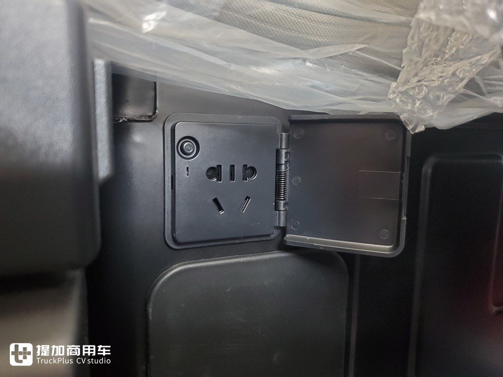 三线重卡中的佼佼者?徐工最新推出的旗舰车型——漢風P9牵引车实拍 - 第25张 - 提加商用车网 三线重卡中的佼佼者?徐工最新推出的旗舰车型——漢風P9牵引车实拍 - 第25张