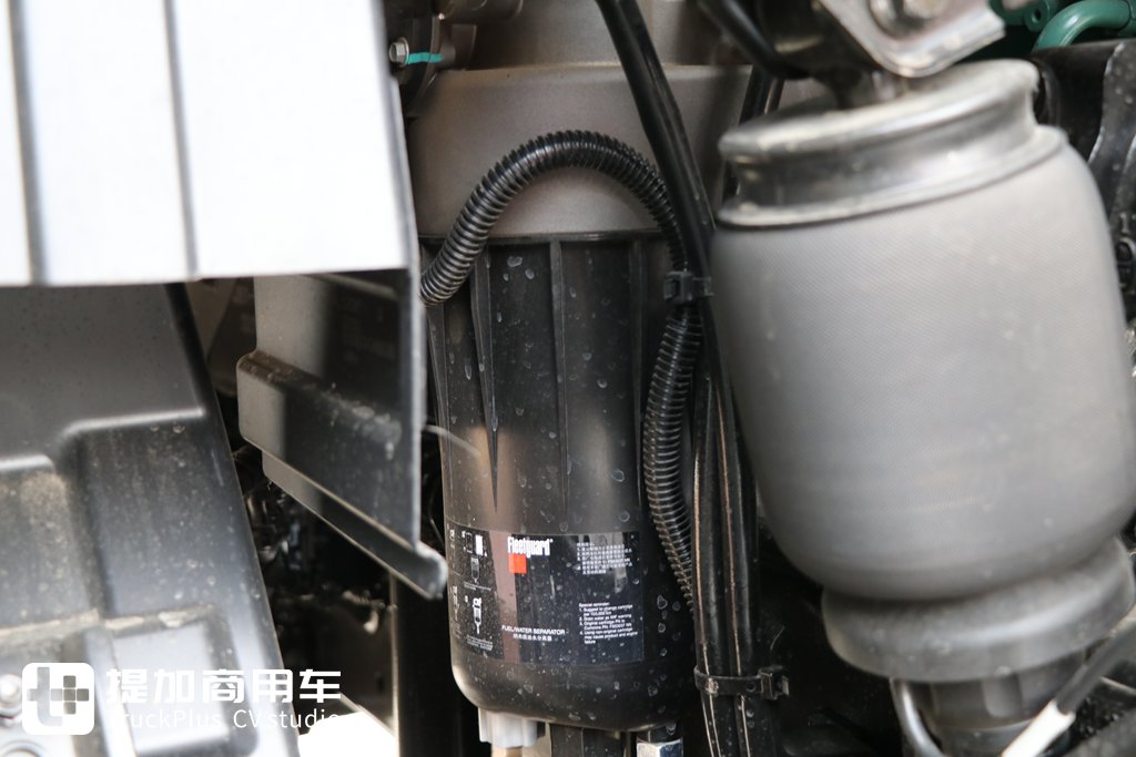 最高660马力,解放新款15升排量发动机加入,再带您看看解放鹰途牵引车的底盘配置 - 第2张 - 提加商用车网 最高660马力,解放新款15升排量发动机加入,再带您看看解放鹰途牵引车的底盘配置 - 第2张