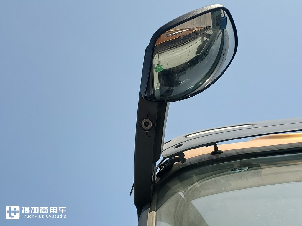 三线重卡中的佼佼者?徐工最新推出的旗舰车型——漢風P9牵引车实拍 - 第4张 - 提加商用车网 三线重卡中的佼佼者?徐工最新推出的旗舰车型——漢風P9牵引车实拍 - 第4张