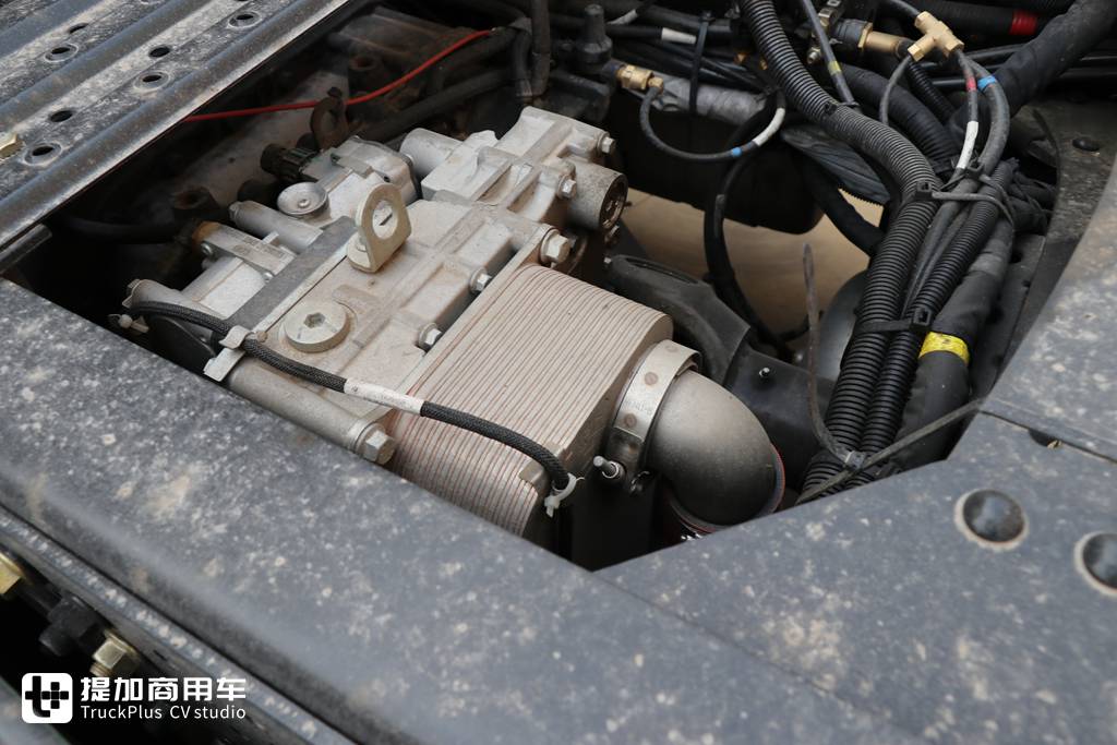 陕汽:造准大件运输卡车,我们就没有输过,带您看德龙X5000准大件牵引车的新实力 - 第4张 - 提加商用车网 陕汽:造准大件运输卡车,我们就没有输过,带您看德龙X5000准大件牵引车的新实力 - 第4张
