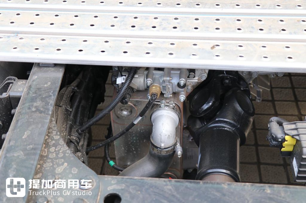 最高660马力,解放新款15升排量发动机加入,再带您看看解放鹰途牵引车的底盘配置 - 第4张 - 提加商用车网 最高660马力,解放新款15升排量发动机加入,再带您看看解放鹰途牵引车的底盘配置 - 第4张