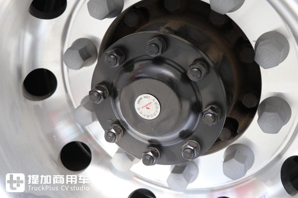 最高660马力,解放新款15升排量发动机加入,再带您看看解放鹰途牵引车的底盘配置 - 第5张 - 提加商用车网 最高660马力,解放新款15升排量发动机加入,再带您看看解放鹰途牵引车的底盘配置 - 第5张